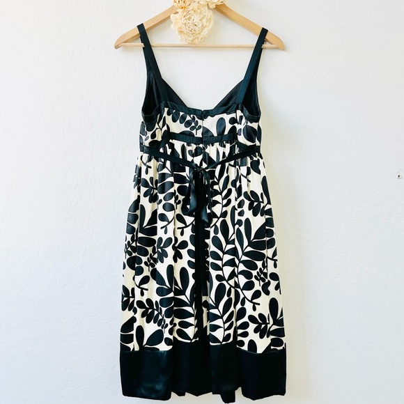 Maggy London 100% Silk Babydoll Dress, Black and Cream, Excellent Condition - Picture 8 of 9